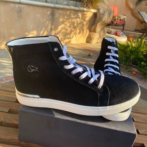 BADGLEY MISCHKA DEVOS SHOES